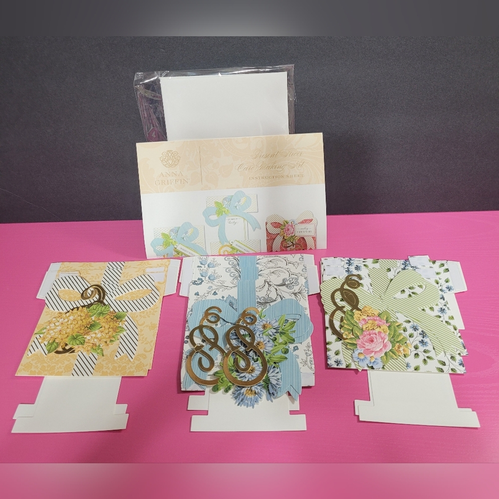 Anna Griffin Present Slider Card Making Kit Makes 6 Cards. (0202)
